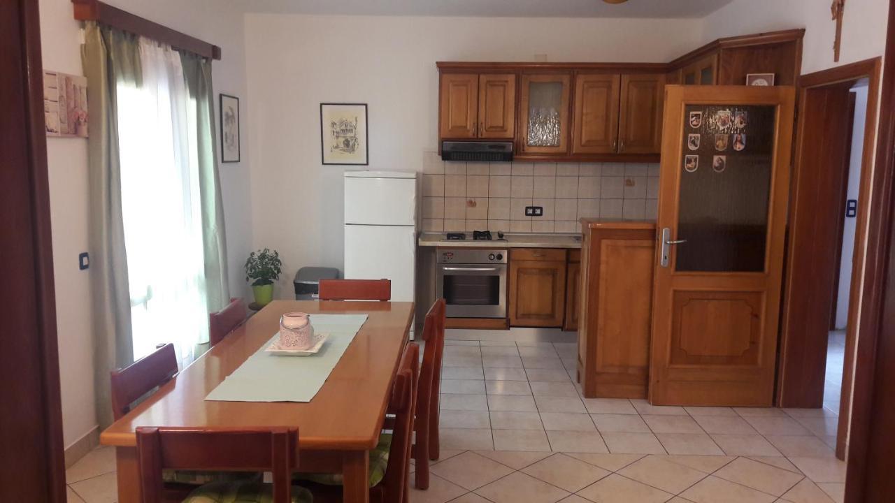 Apartman Rabatin Sveti Filip i Jakov Exteriér fotografie