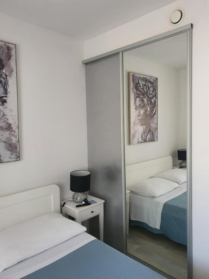 Apartman Rabatin Sveti Filip i Jakov Exteriér fotografie