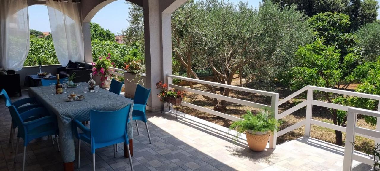 Apartman Rabatin Sveti Filip i Jakov Exteriér fotografie